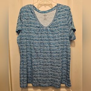 St. John's Bay Blue and White Patterned Short Sleeve Top 1X